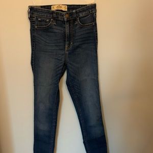 hollister dark wash jeans
